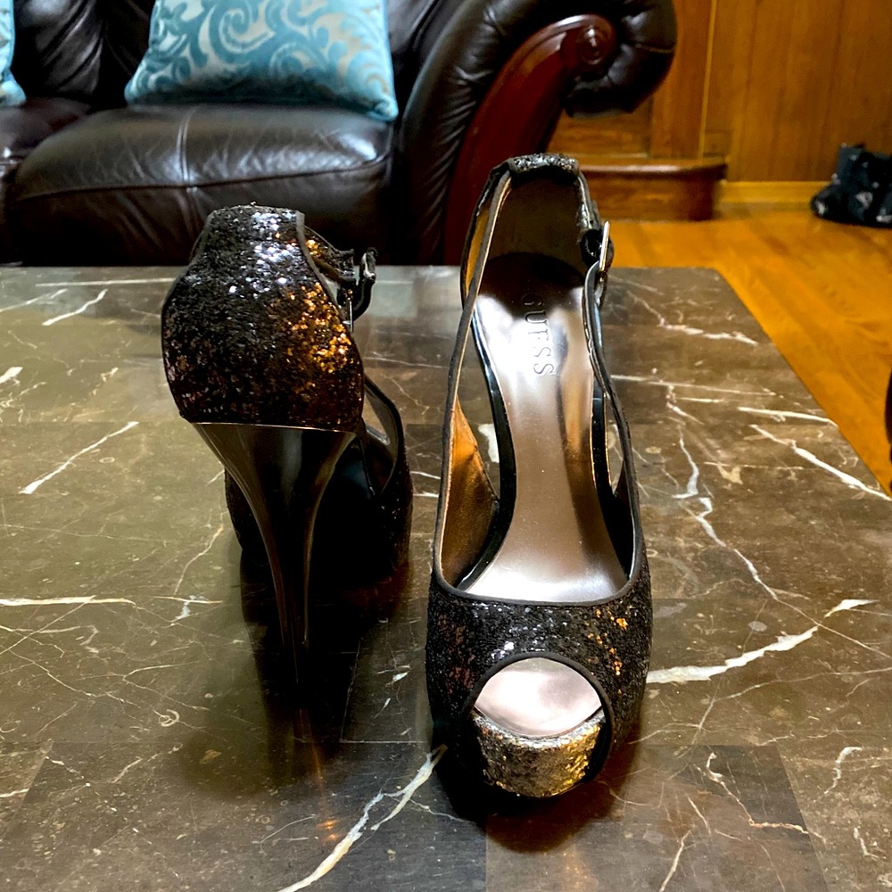 I’m selling shoes!